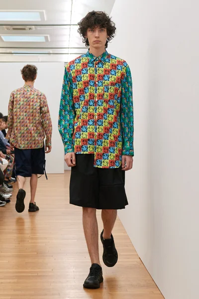 Look 8